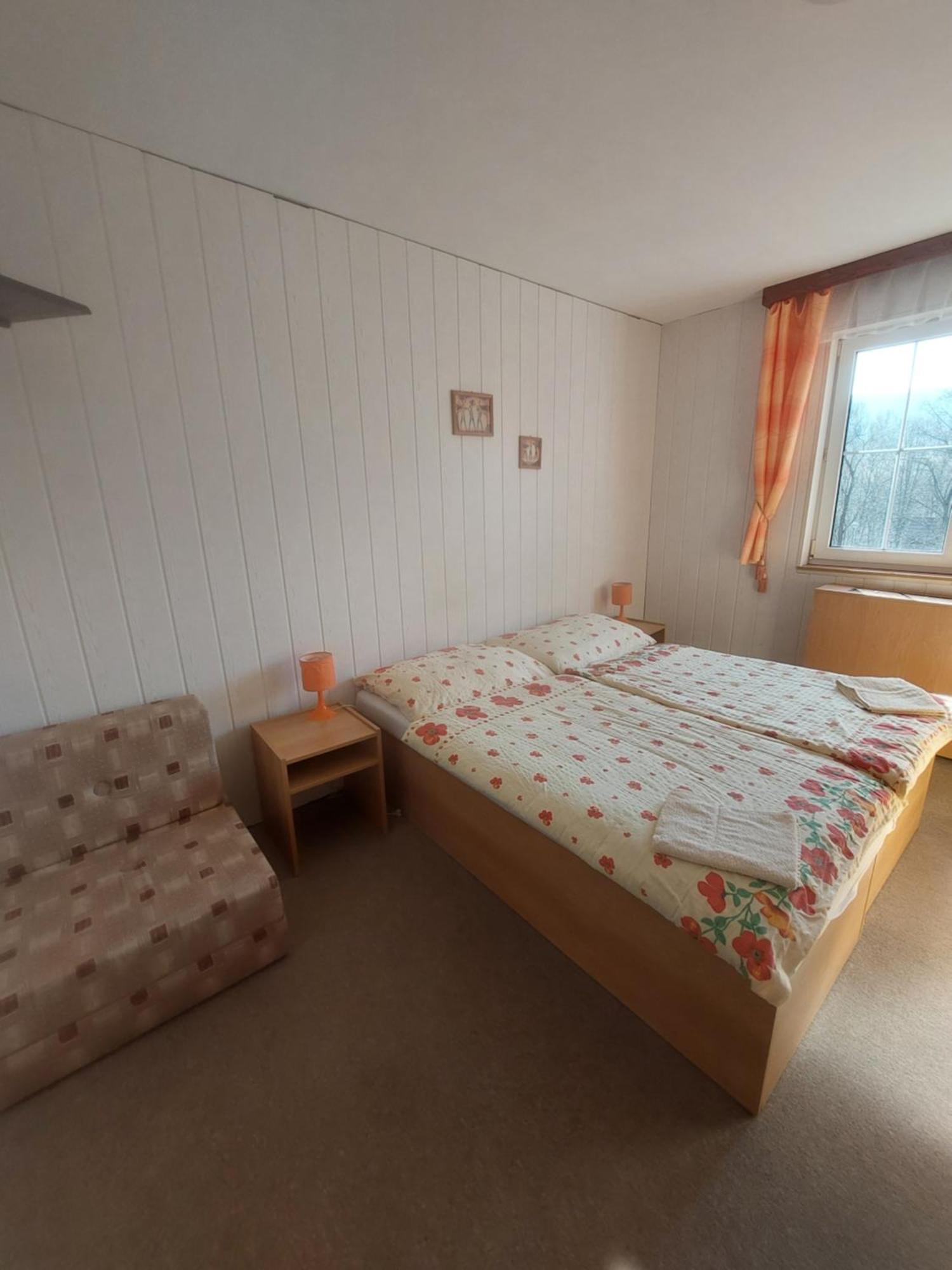 Monte Lope Hotel Bystrice pod Lopenikem Buitenkant foto
